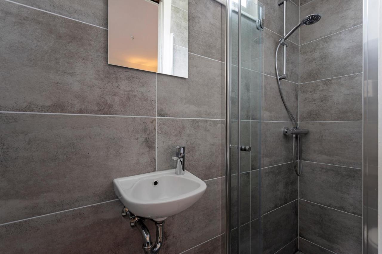 Studio Baarn With Patio, Airco, Pantry, Bedroom, Bathroom, Privacy - Amsterdam, Utrecht מראה חיצוני תמונה
